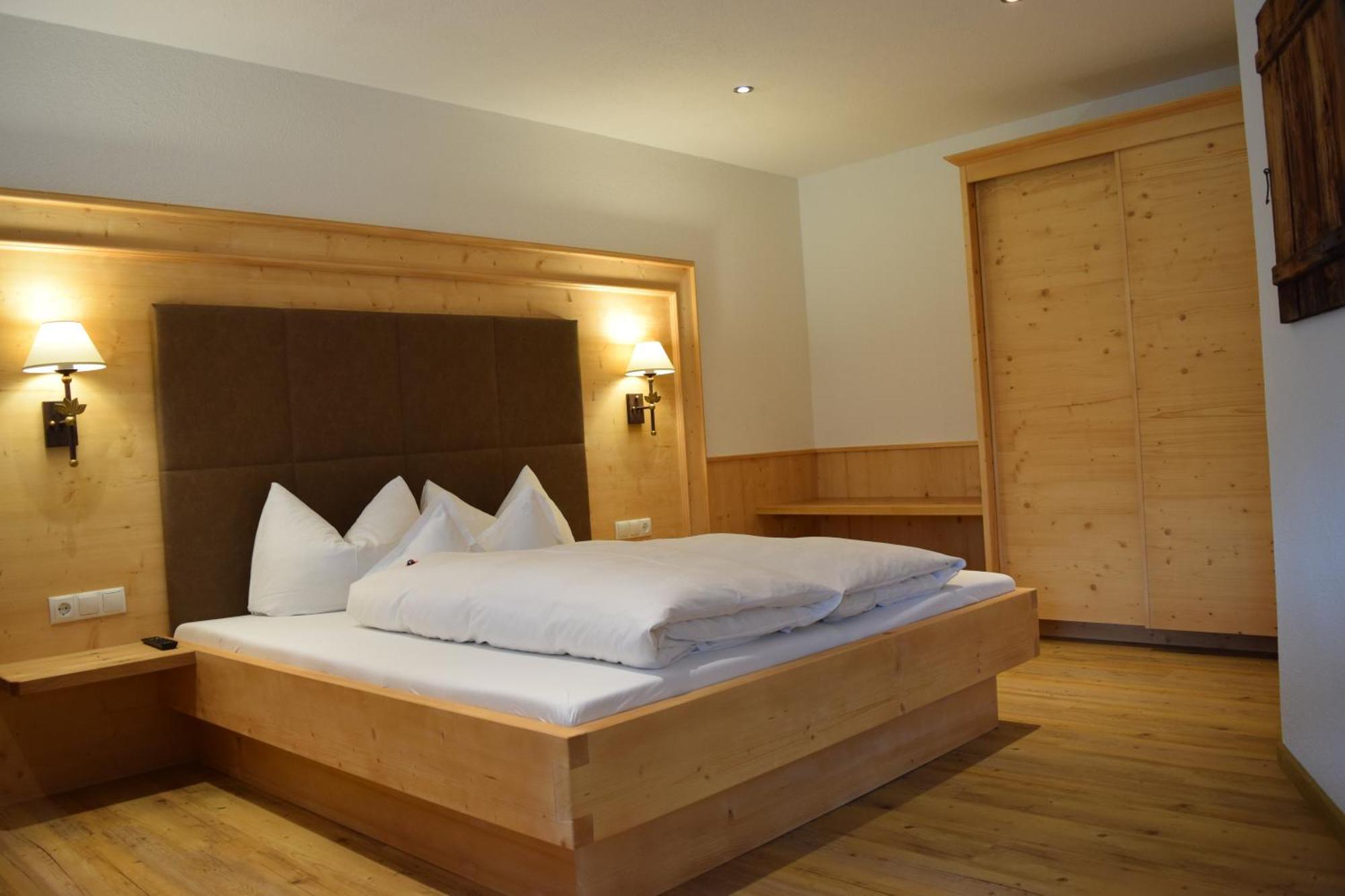 Tirol Appartement Haus Zillertal Zell am Ziller Ruang foto