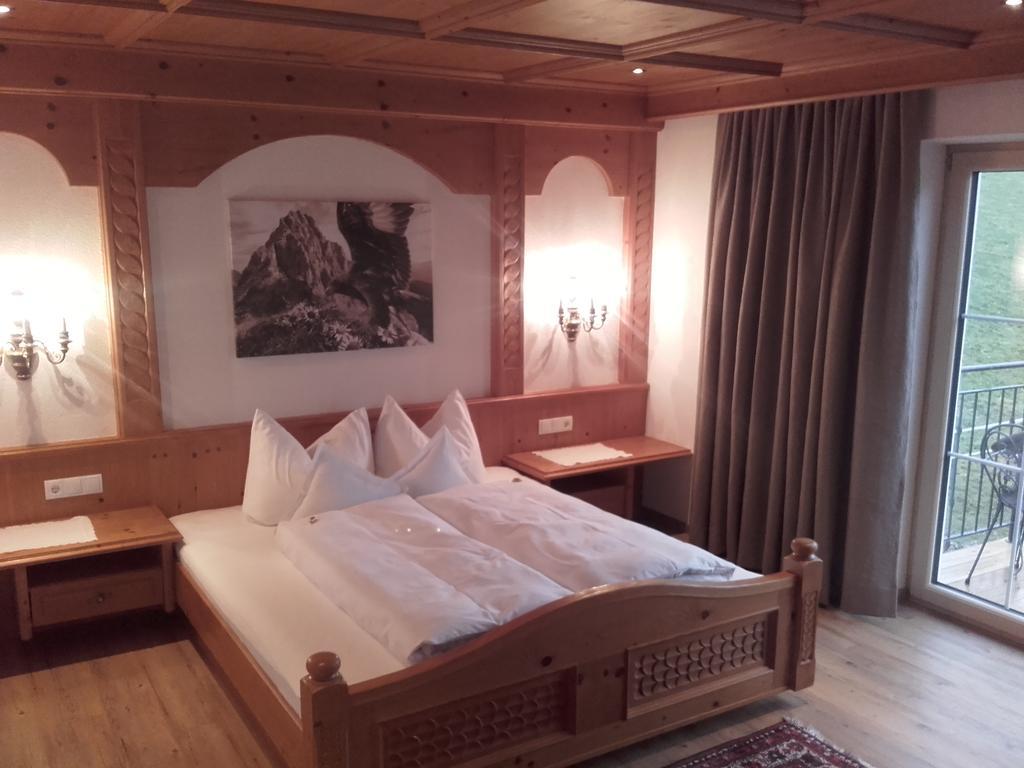 Tirol Appartement Haus Zillertal Zell am Ziller Ruang foto